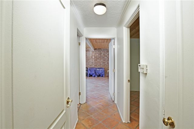 17825 Bear Valley Lane, Escondido, CA 92027