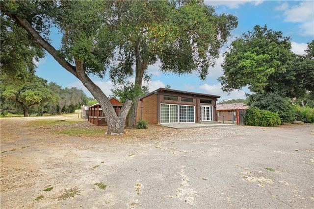 17825 Bear Valley Lane, Escondido, CA 92027