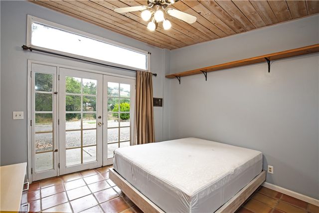 17825 Bear Valley Lane, Escondido, CA 92027