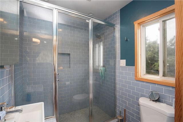 17825 Bear Valley Lane, Escondido, CA 92027