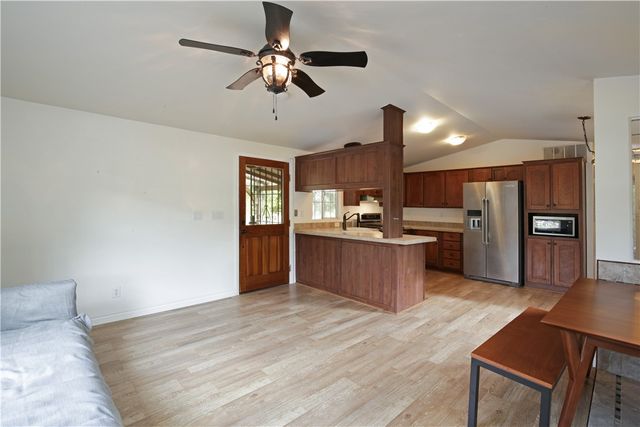 17825 Bear Valley Lane, Escondido, CA 92027