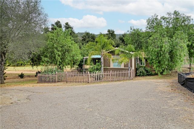 17825 Bear Valley Lane, Escondido, CA 92027