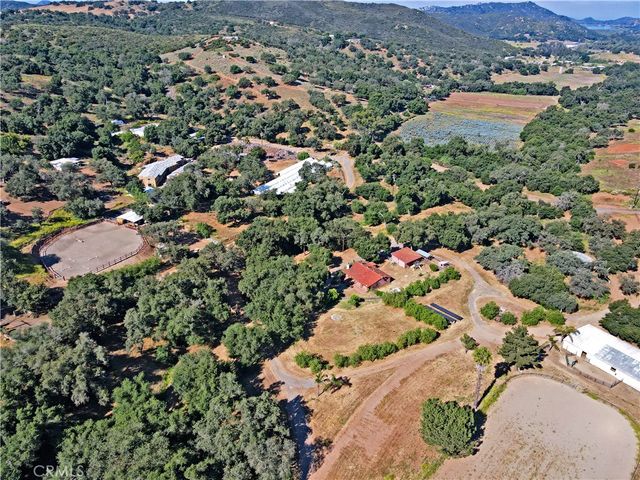 17825 Bear Valley Lane, Escondido, CA 92027