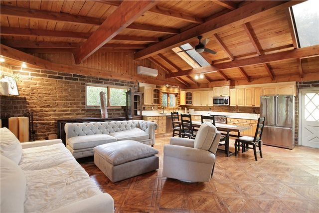 17825 Bear Valley Lane, Escondido, CA 92027