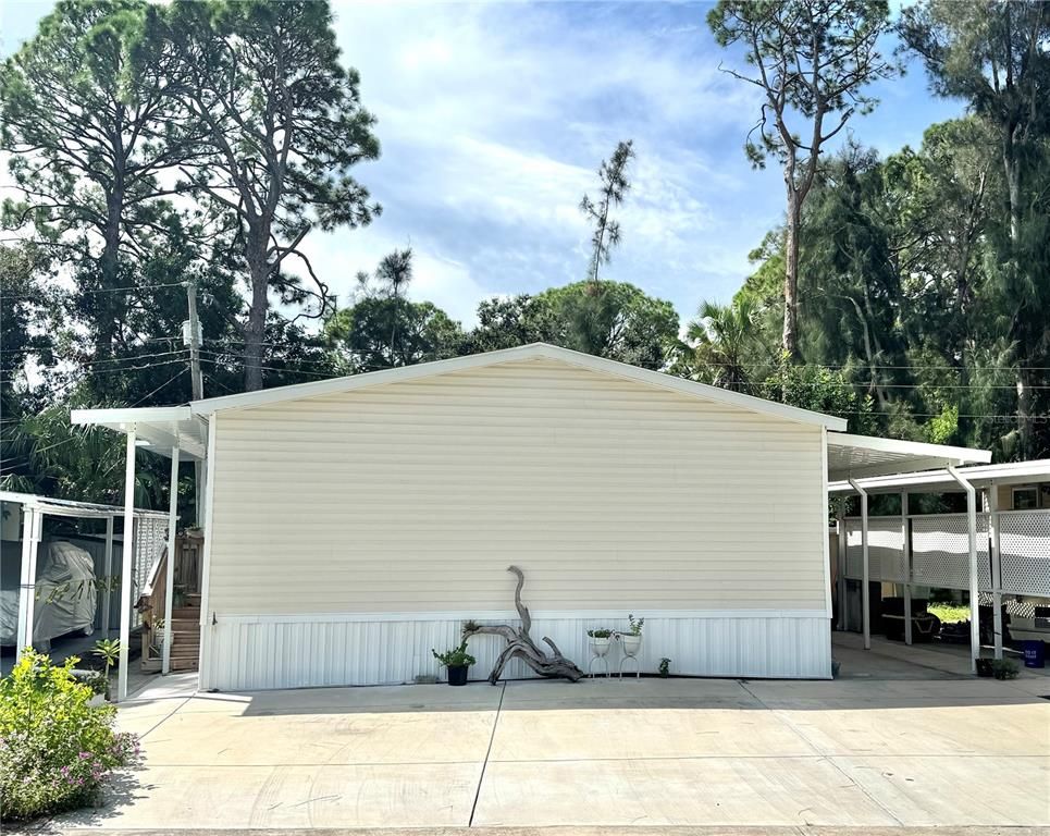 7803 46TH AVENUE N 105, St Petersburg, FL 33709