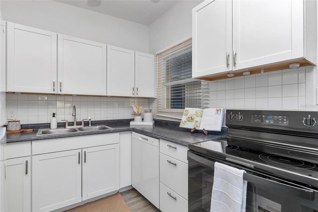 9184 86TH STREET, Seminole, FL 33777