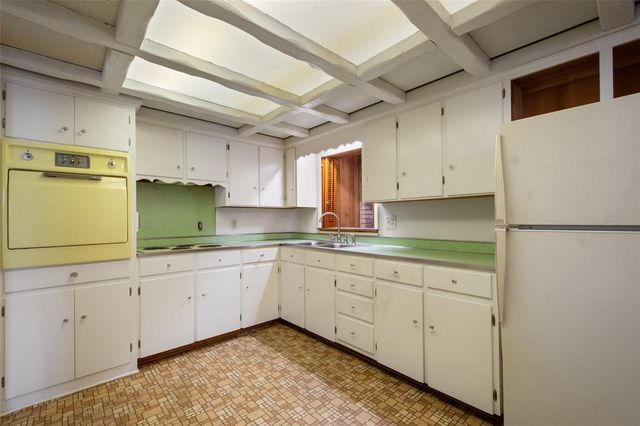 3302 S CRYSTAL LAKE DRIVE, Orlando, FL 32806