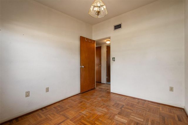 3302 S CRYSTAL LAKE DRIVE, Orlando, FL 32806