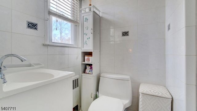 25 Woodland Ave, West Orange Twp., NJ 07052