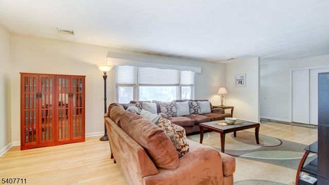 25 Woodland Ave, West Orange Twp., NJ 07052