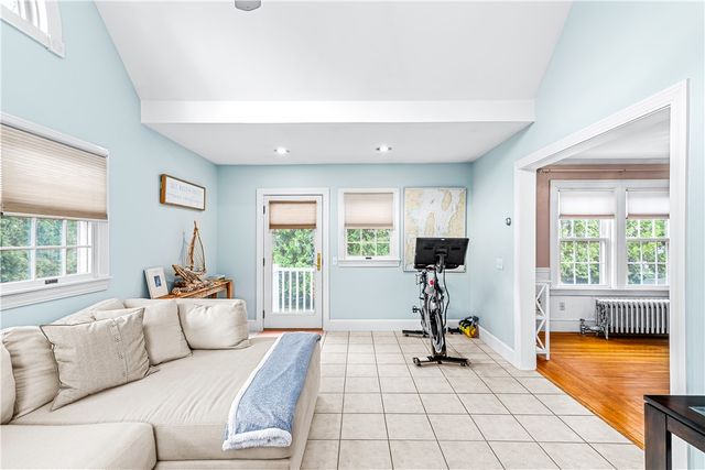 46 North Country Club Drive, Warwick, RI 02888