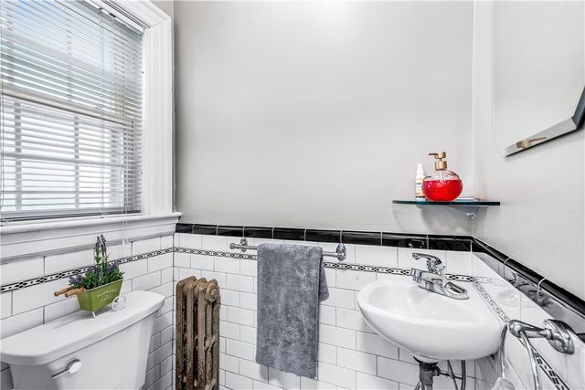 46 North Country Club Drive, Warwick, RI 02888