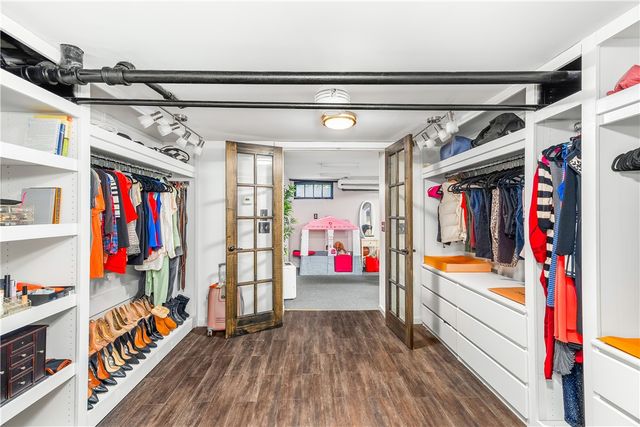 46 North Country Club Drive, Warwick, RI 02888