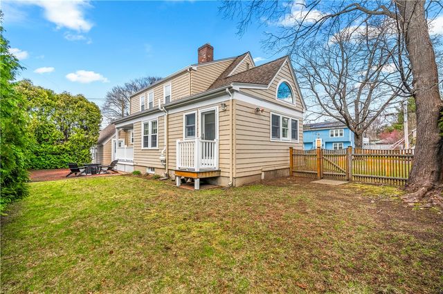 46 North Country Club Drive, Warwick, RI 02888