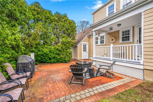 46 North Country Club Drive, Warwick, RI 02888