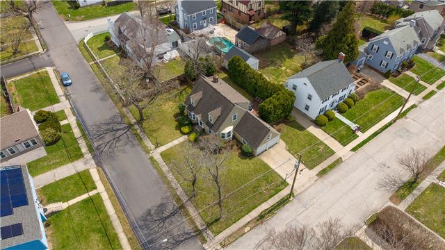 46 North Country Club Drive, Warwick, RI 02888