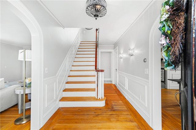 46 North Country Club Drive, Warwick, RI 02888