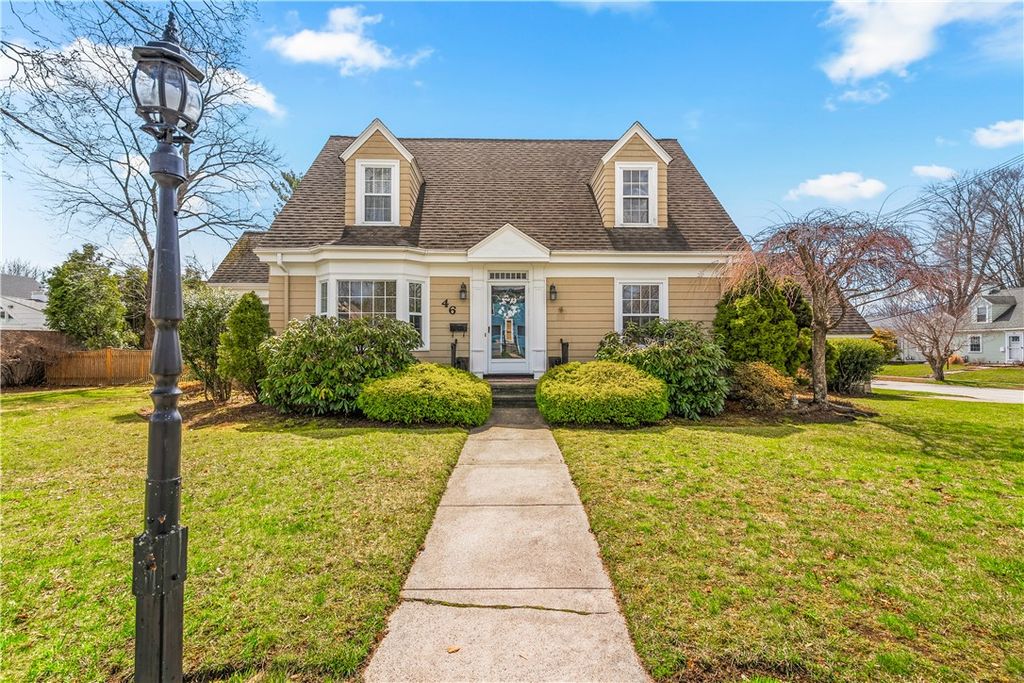 46 North Country Club Drive, Warwick, RI 02888