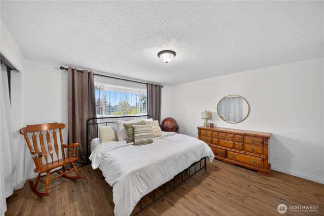 2684 Olympic Drive, Oak Harbor, WA 98277