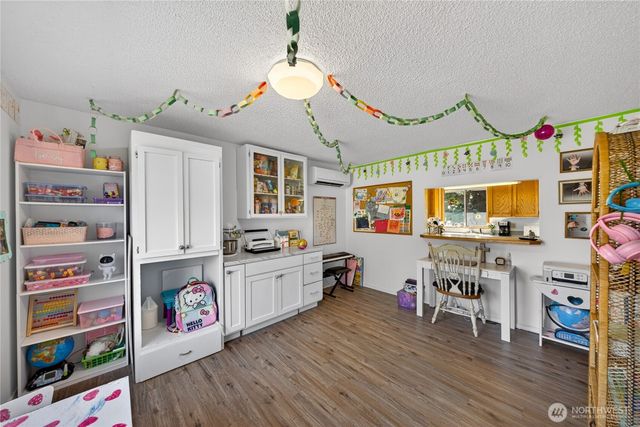2684 Olympic Drive, Oak Harbor, WA 98277