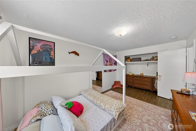 2684 Olympic Drive, Oak Harbor, WA 98277