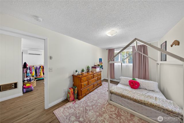 2684 Olympic Drive, Oak Harbor, WA 98277