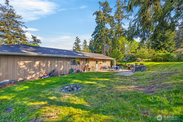 2684 Olympic Drive, Oak Harbor, WA 98277