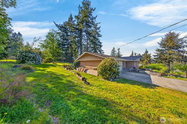 2684 Olympic Drive, Oak Harbor, WA 98277