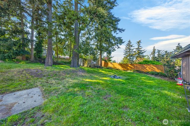 2684 Olympic Drive, Oak Harbor, WA 98277