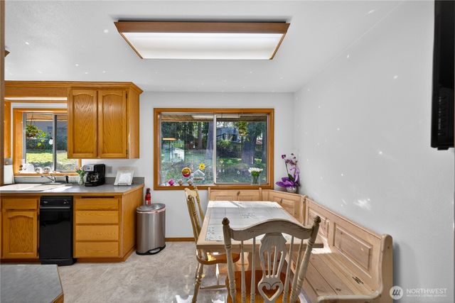 2684 Olympic Drive, Oak Harbor, WA 98277