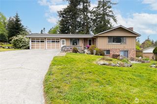 2684 Olympic Drive, Oak Harbor, WA 98277
