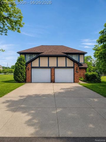 5858-5860 Niles Drive, Troy, MI 48098