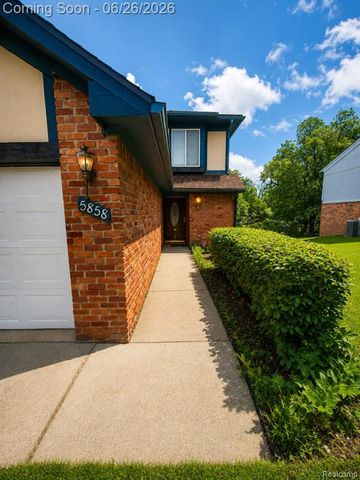 5858-5860 Niles Drive, Troy, MI 48098