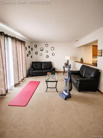 5858-5860 Niles Drive, Troy, MI 48098