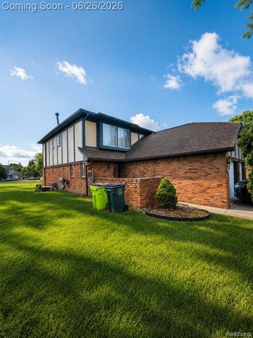 5858-5860 Niles Drive, Troy, MI 48098