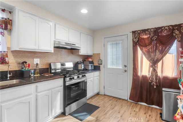 1718 W 166th St, Compton, CA 90220