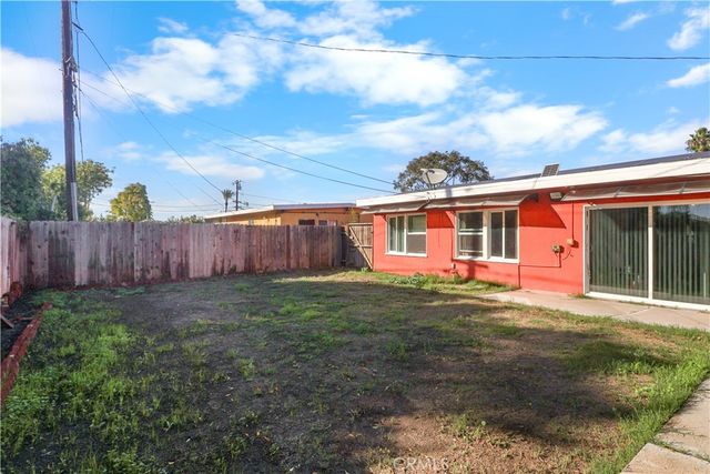 1718 W 166th St, Compton, CA 90220