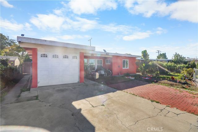 1718 W 166th St, Compton, CA 90220