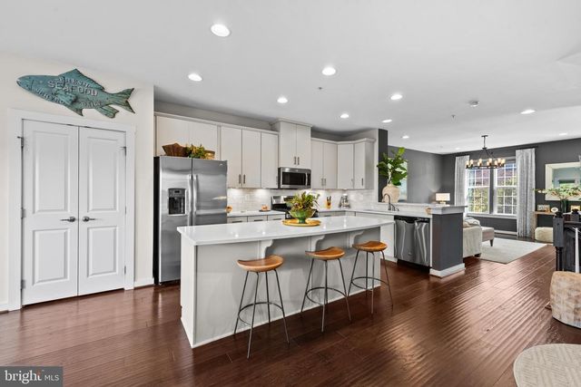 4214 SKYVIEW, Baltimore, MD 21211