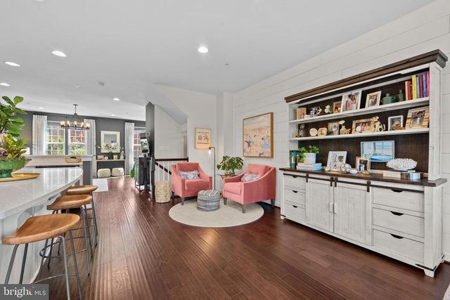 4214 SKYVIEW, Baltimore, MD 21211