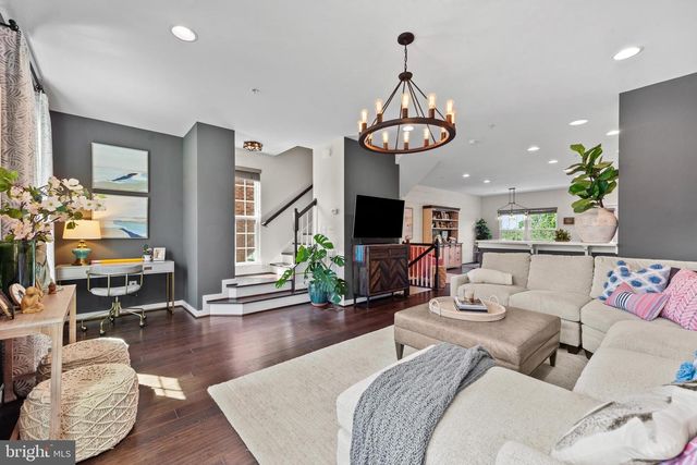 4214 SKYVIEW, Baltimore, MD 21211