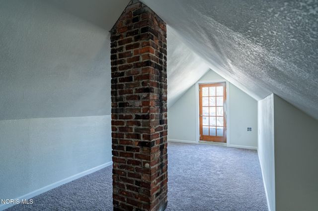 2023 Woodford Street, Toledo, OH 43605