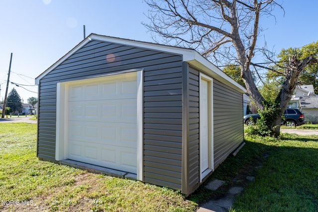 2023 Woodford Street, Toledo, OH 43605