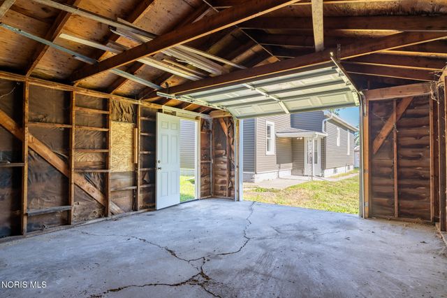 2023 Woodford Street, Toledo, OH 43605