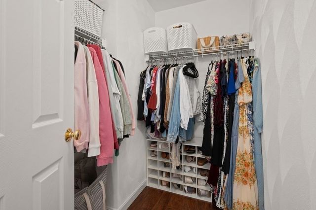 15 Alton St 9, Lowell, MA 01852