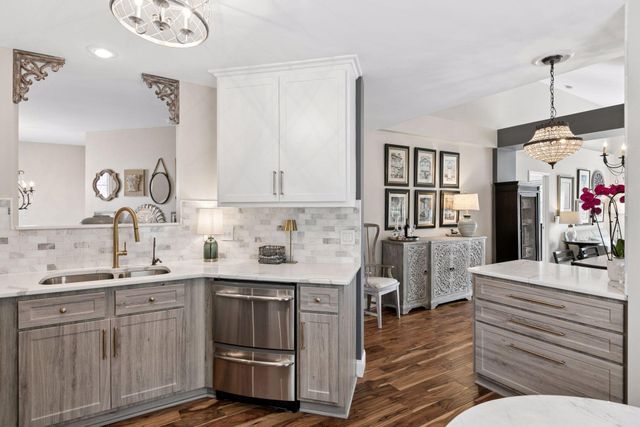 18913 96th Avenue N, Maple Grove, MN 55311