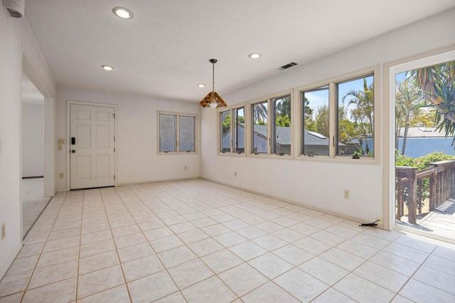 646 Wrelton Drive, La Jolla, CA 92037
