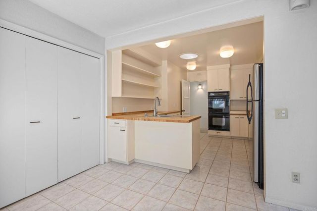 646 Wrelton Drive, La Jolla, CA 92037