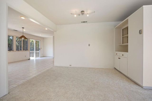 646 Wrelton Drive, La Jolla, CA 92037