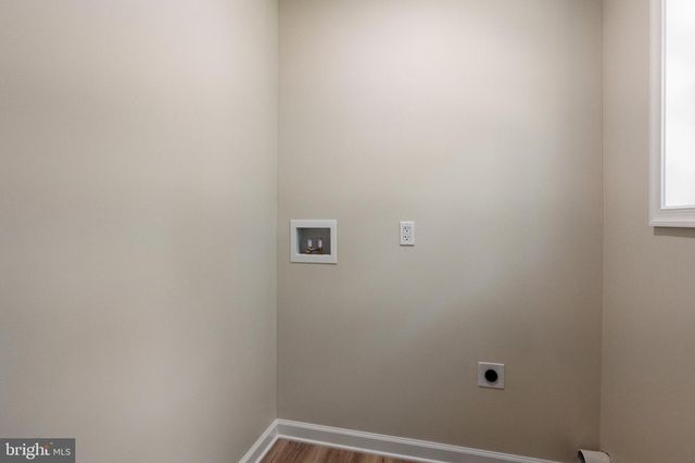 424 STONE RIDGE RD, Harpers Ferry, WV 25425